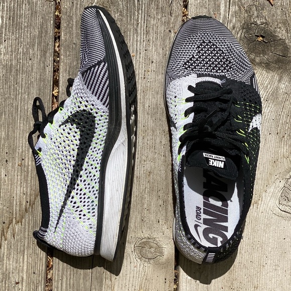 Men’s Nike Flyknit Racer - Picture 7 of 13